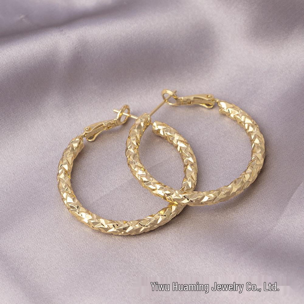 Elegante baumelnde Ohrringe mit französischen Perlen: Vergoldet, Vintage-Design in Silber 925