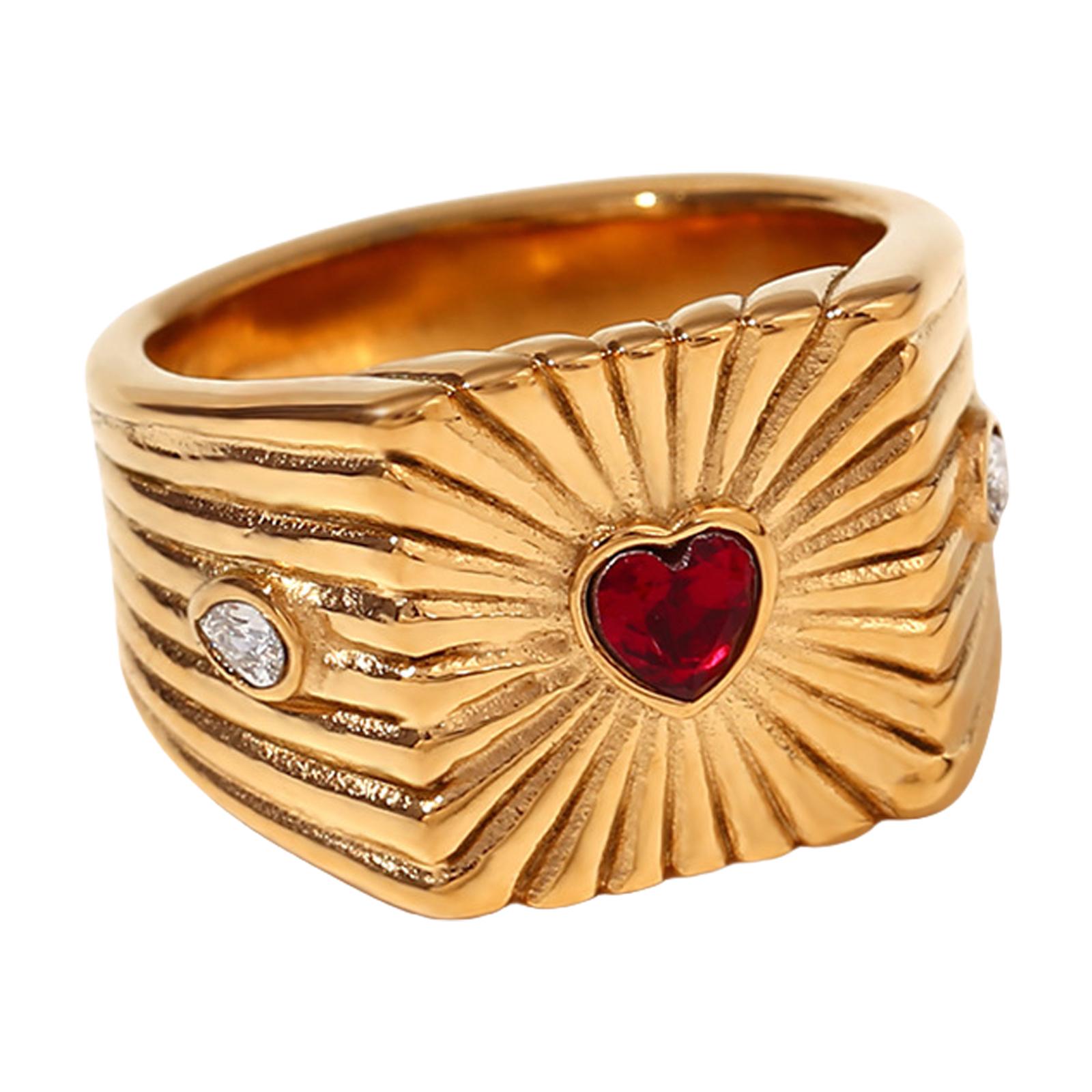 Statement Rings Unique Rings Heart Crystal Rings Stainless Steel Texture Suitable for Fashion Women and Gift Giving