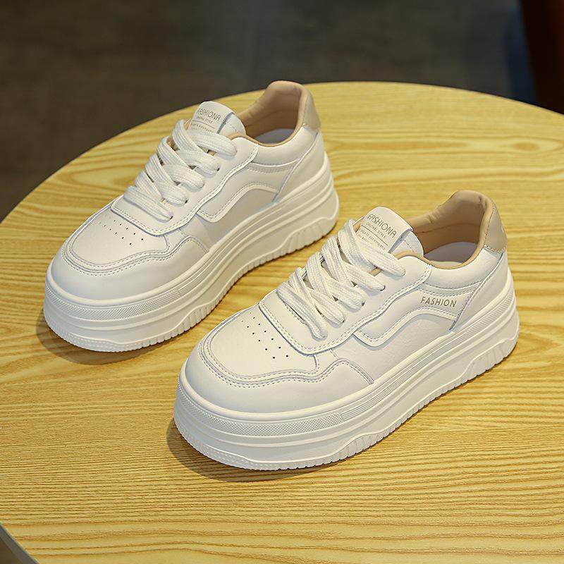 Board shoes women 2026 new spring soft soled sports board shoes high-end casual sponge cake shoes