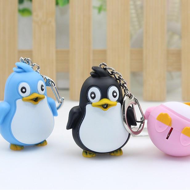 Portachiavi a forma di pinguino a LED con Suono e Luce
