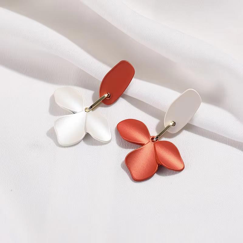 2024 New Arrival Sexy Rose Petal Long Tassel Earrings Korean Fashion Colorful Petal Leaves Drop Earrings for Women Jewelry Gifts