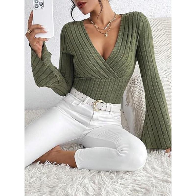 

Sexy V-neck Flared Long Sleeved Solid Color Low Cut Women s T-shirt High Street Fashion Slim Fit Elegant Women s Top XS