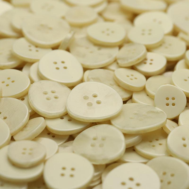 

5Pcs Imitation Rock Pattern Four-Eye Button Jacket Sweater Resin Beige Button Double-Sided Nylon Coat Trench Coat Button 1 #[21mm W3397 four-eye rock pattern oval white]