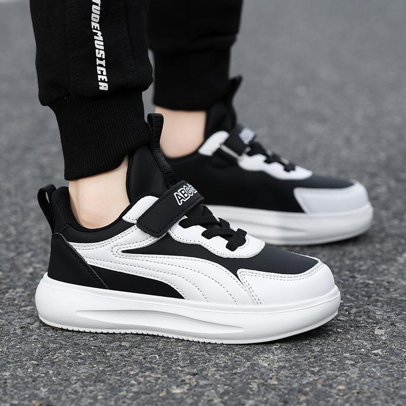 Boys' Lightweight Sneakers 24 Years Autumn and Winter Velcro Leather Waterproof Middle School and Older Children's Students White Shoes Running Shoes