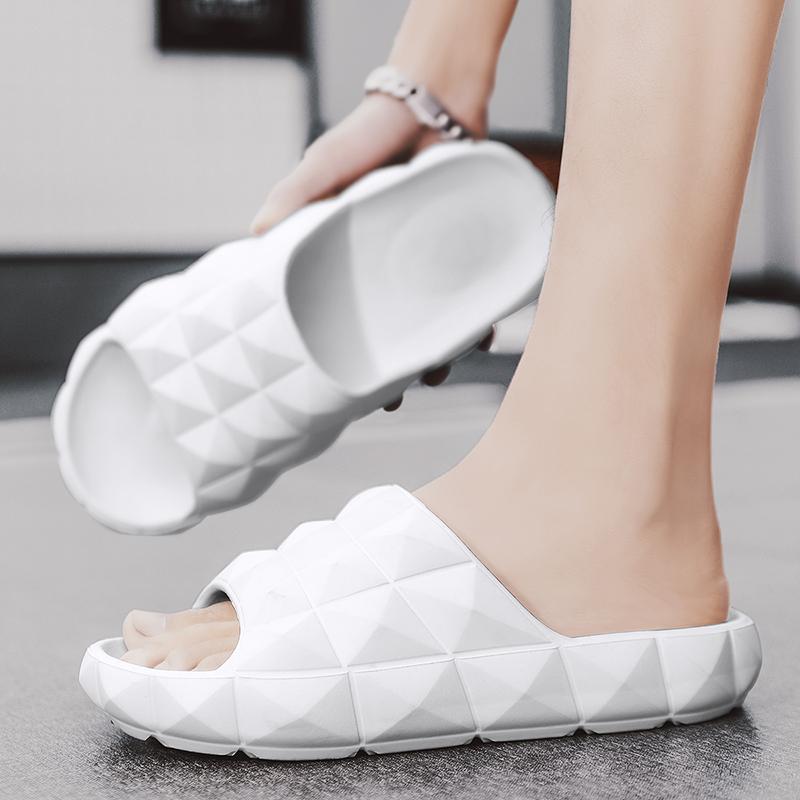 New 2024 Men's Summer Slippers Anti-slip Thicken EVA Soft Slipper Outdoor Beach Men Slip-on Flats Shoes Size 45 Zapatos