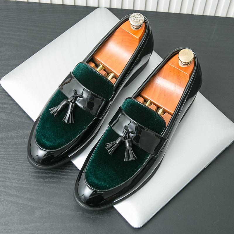 Fashion New Men's Loafers Pointed Suede Mixed Patchwork Tassels Casual Dress Shoes Male Formal Wedding Prom Evening Homecoming Footwear