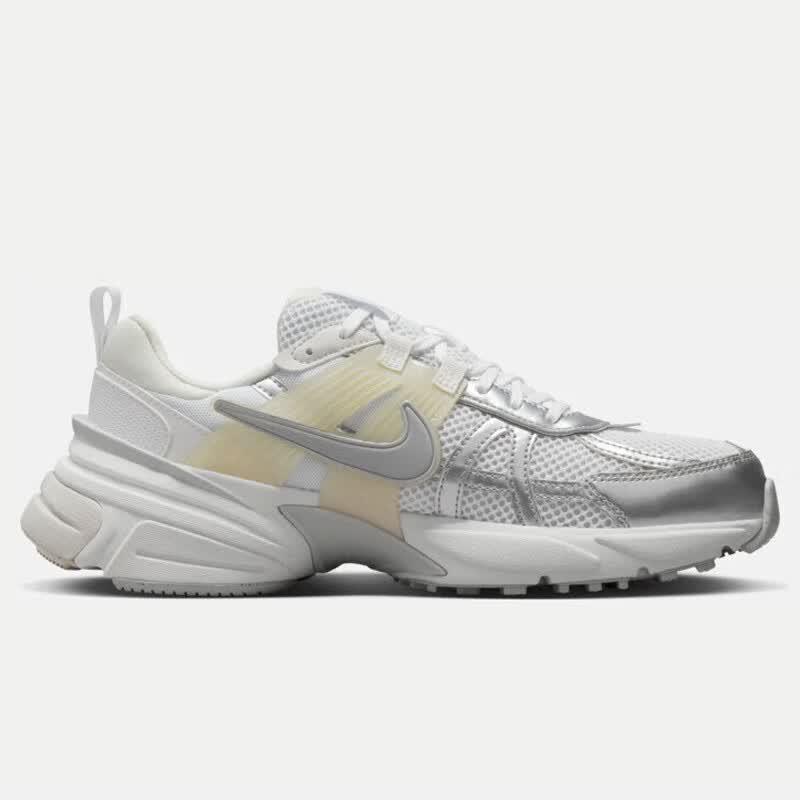 Nike Women's V2K RUN Casual Shoes