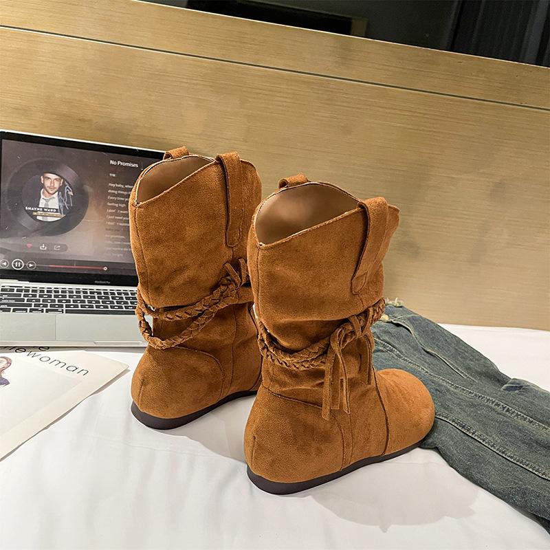 

Европейский и американский темперамент ретро универсальные ботильоны с круглым носком женские 2025 осень и зима новые нишевые ремешки персонализированные ботинки Мартин 40 верблюд