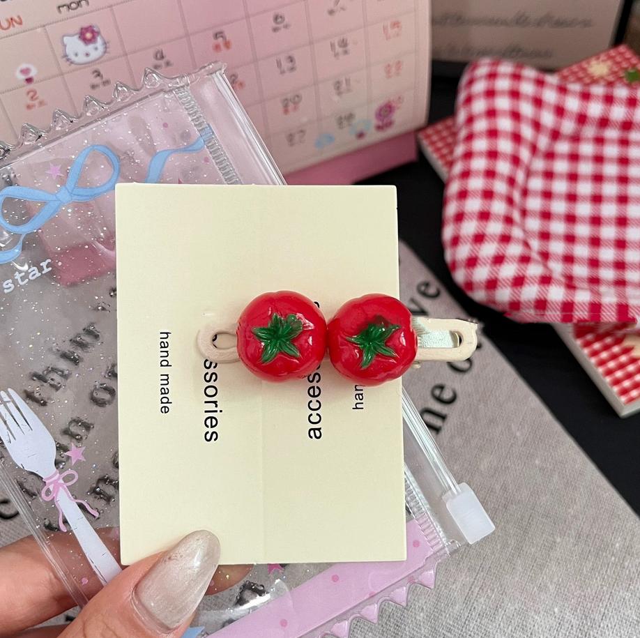

1pcs Cute Tomato Cartoon Clip Hairpins 5.5cm Fun Party Accessories for Kids Women Christmas Party Non-Slip Hair Clips