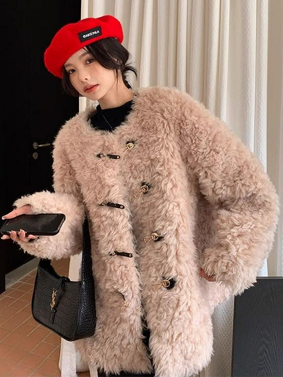 Women's Trendy Lamb Fur Coat, Winter Plus Velvet, Thick One-Piece, Plus Size Fashionable.