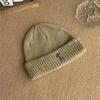 Fall/Winter Street Fashion Distressed Knit Cap for Men and Women, Versatile Retro Metal Cross Emblem Wool Hat, Couple Beanie Cap