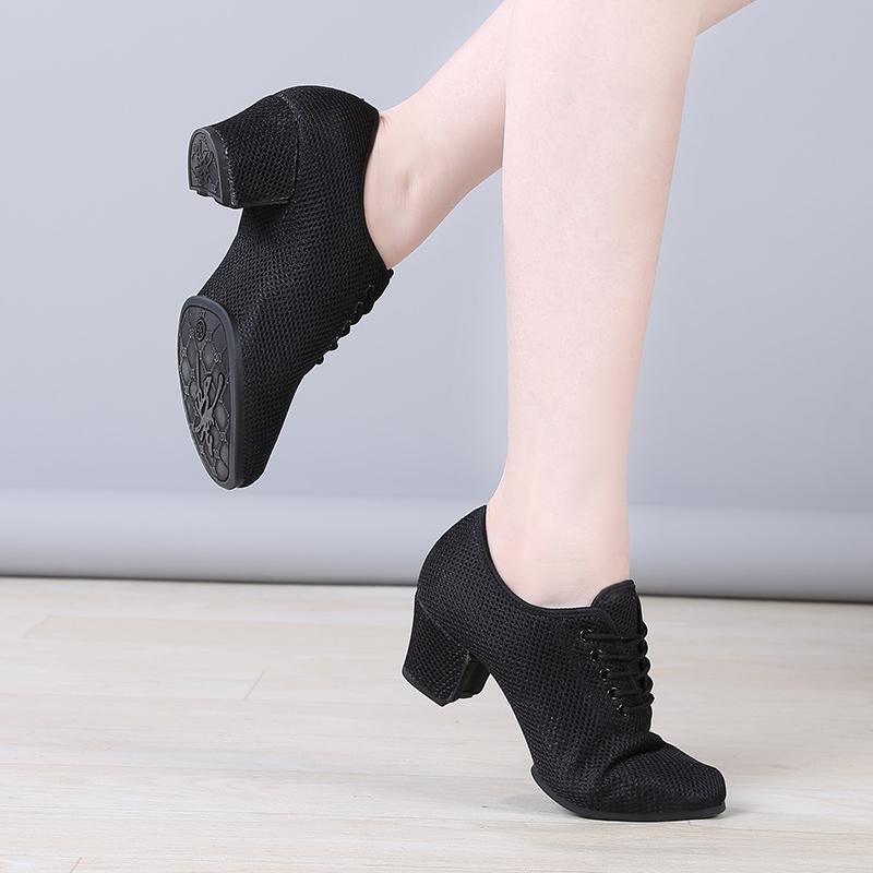 Mesh Breathable Latin Dance Shoes Jazz Latin Tango Women's and Men's Non Slip Dance Shoes 1/2 Inch In Height