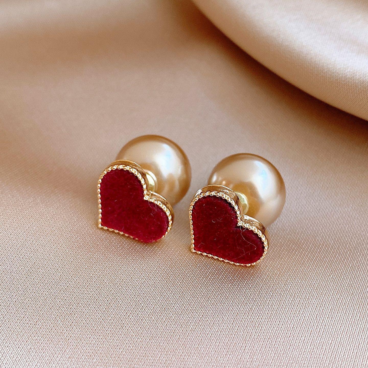 Autumn and winter retro flocking love pearl earrings light luxury stud earrings exquisite temperament earrings women