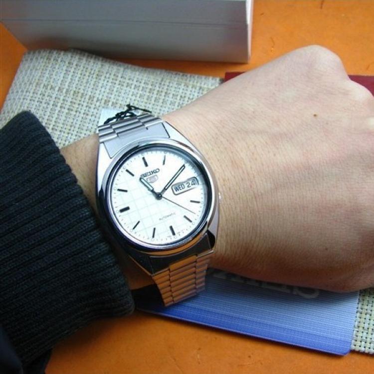 Seiko 5 Collection Automatic Mechanical Movement Steel Strap Watch Unisex White Dial SNXF05K1