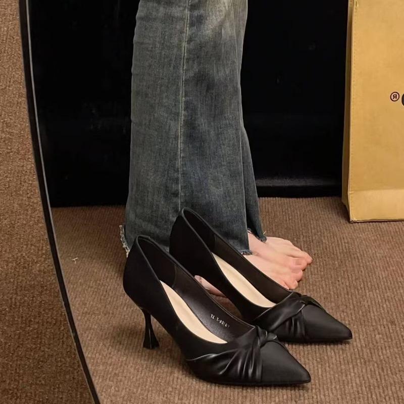 Temperament commuter high heels pointed head shallow mouth not tired feet not grinding feet work single shoes women