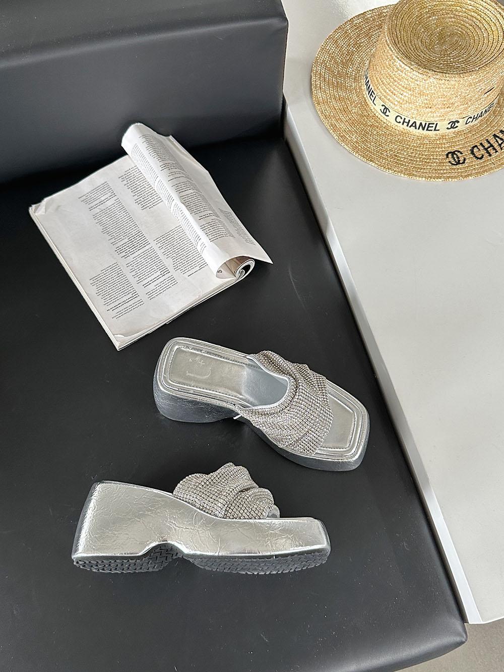 

модные летние женские босоножки, шлепанцы, тапочки, черные, серебристые, со стразами, на танкетке, высокие каблуки, туфли-лодочки для вечеринок, размер 35-39, сексуальные босоножки 7.5 серебряный