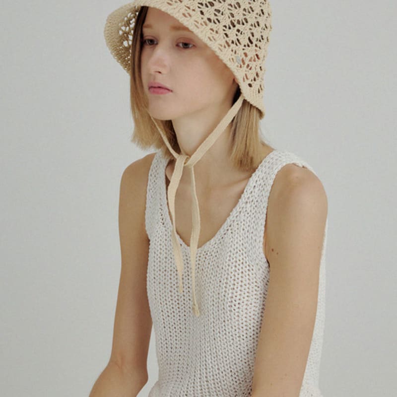 Marchen Roide Strap Bucket Hat_3color