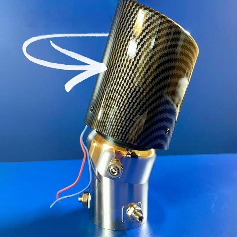 Výfuk s osvětleným tlumičem