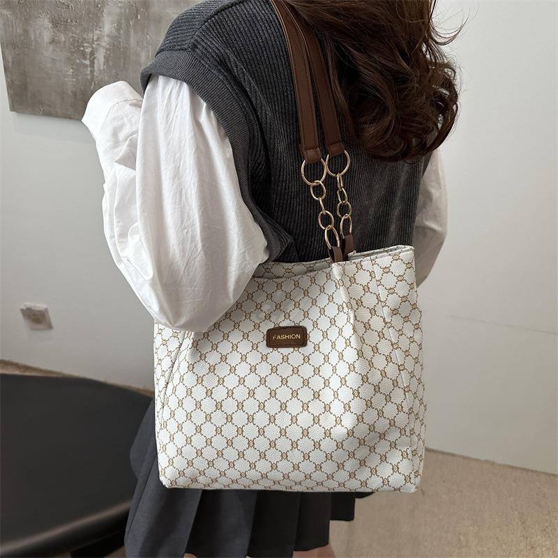 Spring new retro fashion printed shoulder bag underarm commuting large capacity tote bag high sense casual