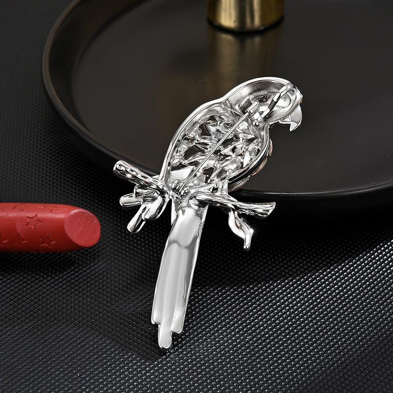 Neue Exquisite Und Niedliche Design Papagei Brosche Einfache Und Modische Tierbrosche Anzug Accessoires Damengeschenk