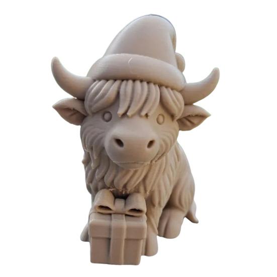 Highland Cow Home Bonsai Decor Mini Cow Figurine with Cowboy Hat 3D Printed Realistic Texture Halloween Ornament
