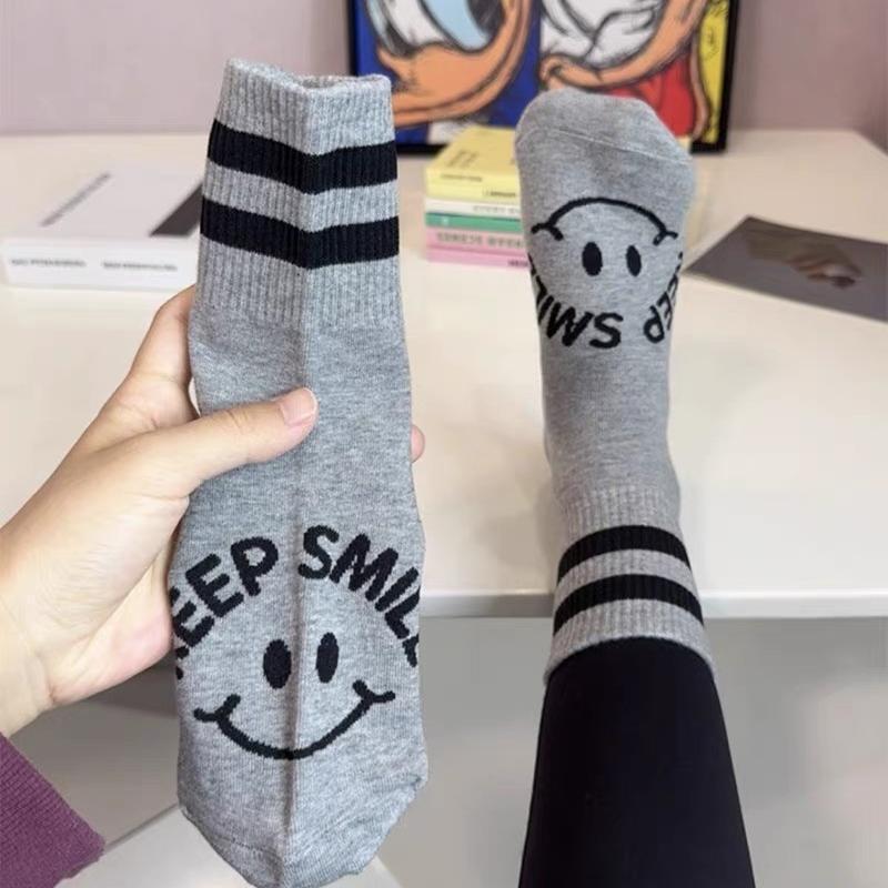 Dongdaemun Parallel Bar Striped Smiley Face Socks Cotton Socks Black And White Medium Tube Socks With Shark Pants Sports Socks
