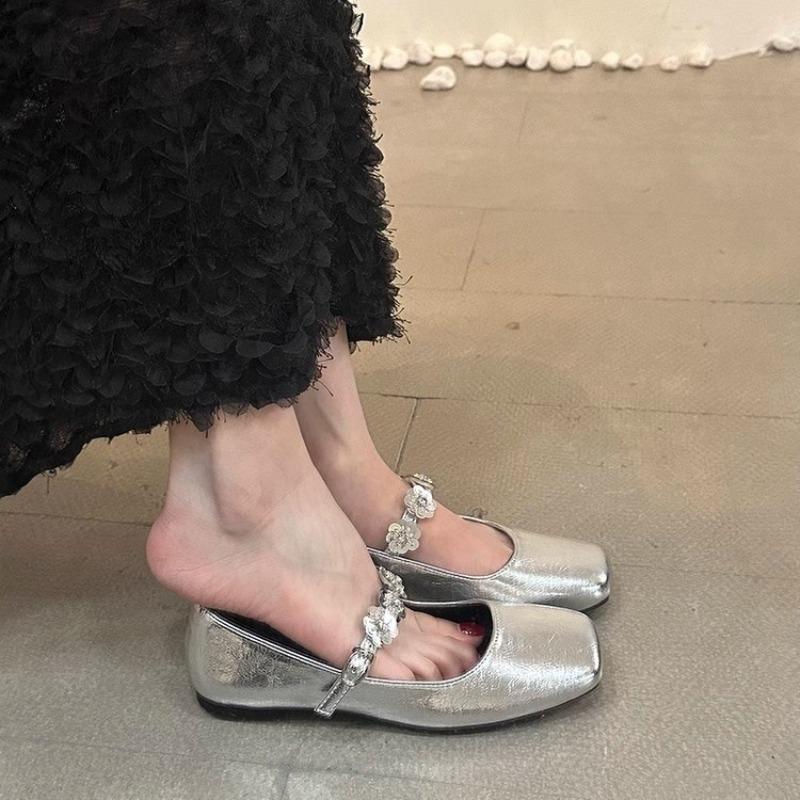 Fashion 2025 Silver Leather Mary Jane Single Shoes Women's Retro Buckle Soft French Style Flat Head Toe Square Summer Rubber Sole Shoes