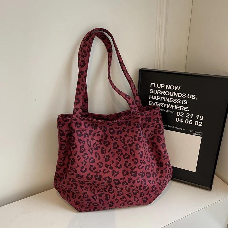 Large Capacity Nylon Shoulder Bags for Women with Zippers  Leopard Print Design  Casual Fashion  High Quality