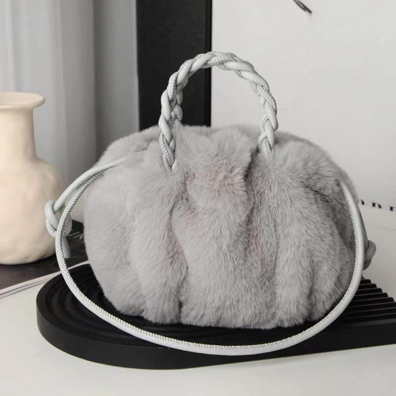 New Mao Mao Bag Women's Autumn and Winter Versatile Messenger Pumpkin Plush Portable Cloud Bag Fashionable Versatile