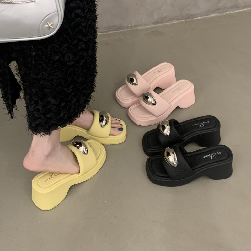 Fashion Shoes Ladies' Slippers Slipers Women Platform Shale Female Beach On A Wedge 2025 Sabot Summer Slides On A Wedge Shoes House Slip