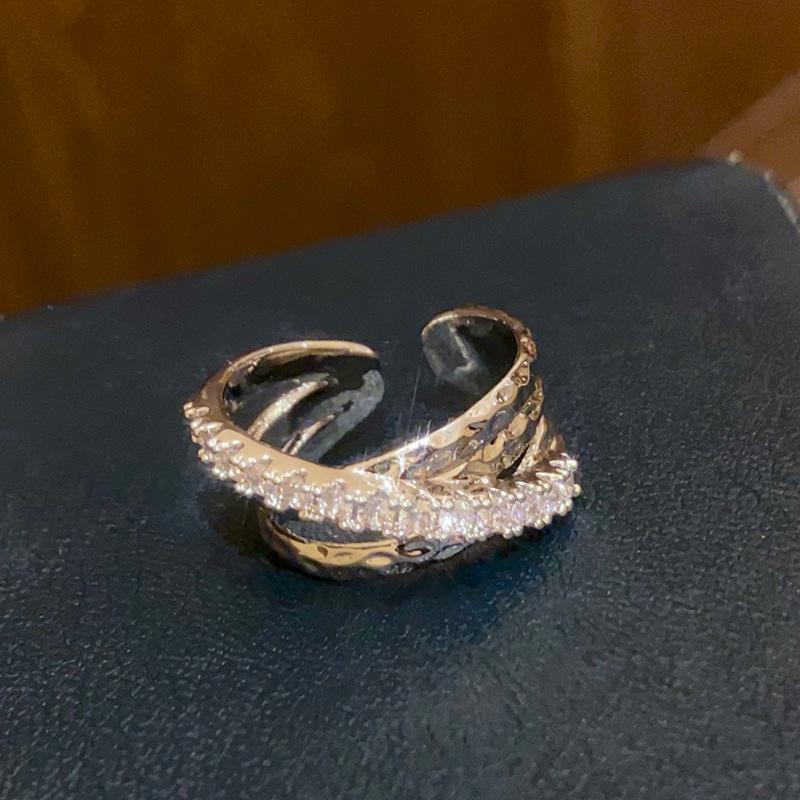 INS Fashion Creative Design Twist Cross Ring For Women Men Trending Irregular Metal Open Finger Rings Couple Punk Jewelry Gifts