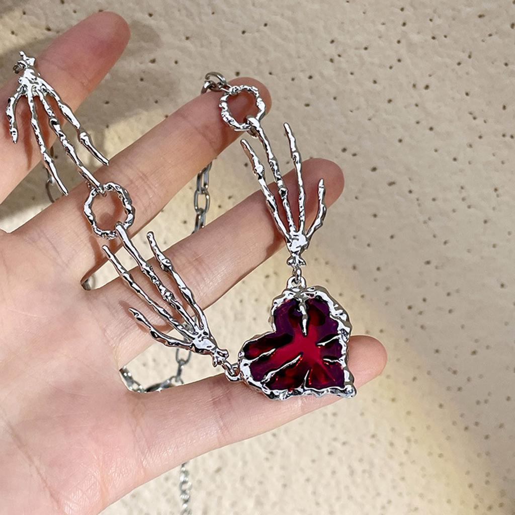 Heart Pendant Necklace Claw Chain Choker Gothic Red Heart Pendant Chokers Party Jewelry Alloy Material Jewelry for Women