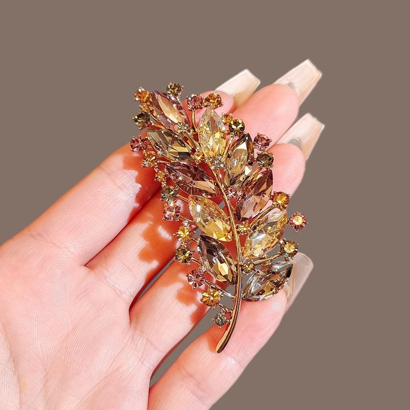 Ancient style auspicious clouds peony flower brooch elegant temperament high-end fashion corsage cheongsam Hanfu suit pin accessories