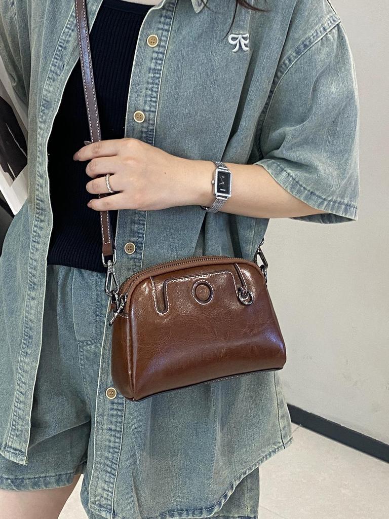 Women's 2025 Light Luxury Leather Shoulder Bag - Oil Wax, Multi-layer, Versatile, Commuter Crossbody Square Design.