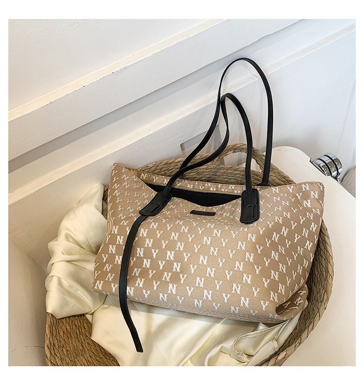 Handbag women's 2023 spring and summer new large-capacity tote bag popular shoulder bag fashionable texture big bag