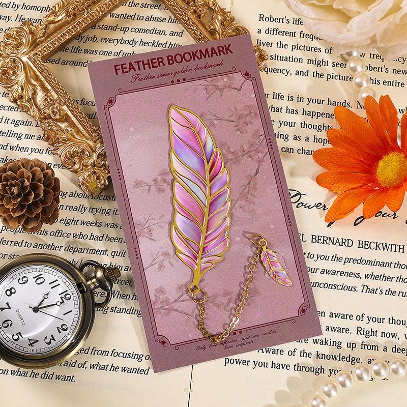 Vintage Feather Gold Stamped Metal Bookmark with Metal Chain Pendant Exquisite Bookmark Book Page Divider Office Stationery