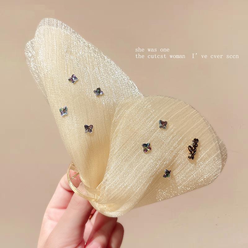 Korean High-End Acrylic Flower Hair Clip for Women - Large Shark Clip for Voluminous Styles