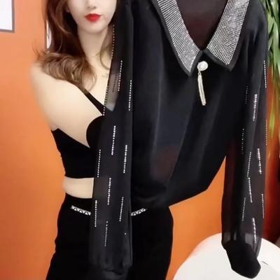 Women's Spring and Autumn Wear: Age-Defying Style, Outerwear-Ready, Breathable V-Neck Long Sleeve Blouse for Commuting