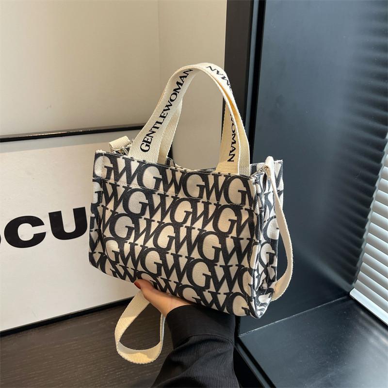 Borsa a Spalla in Tela Elegante e Delicata Stile di Strada Piccola Borsa a Mano Borsa a Tracolla con Lettere