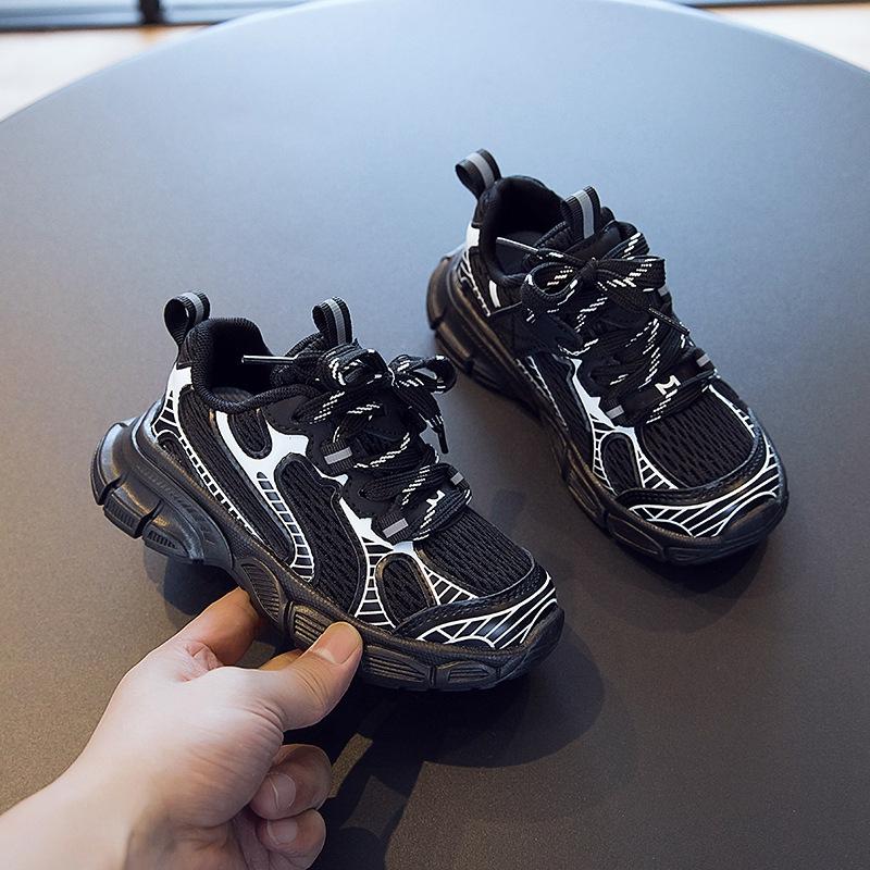 Middle and older children's spring and summer boys' sports shoes girls' dad shoes new breathable 2025 children's shoes running shoes classmates