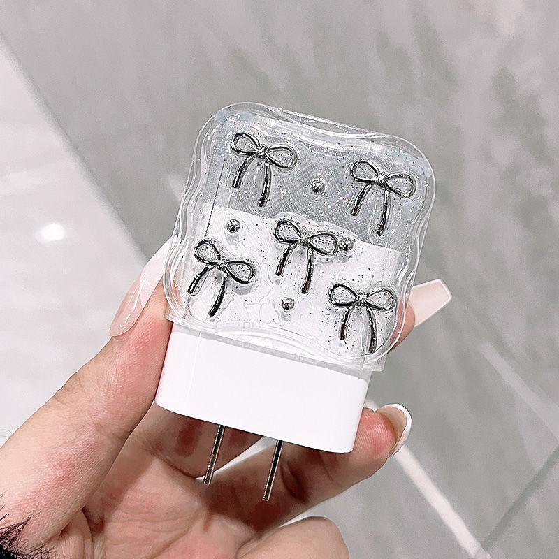 Vierteiliger Ladeschutz, Datenkabelschutz, Schutzhülle für Ladekopf, Silberne Schleifenmontage, Geeignet für iPhone 18/20W Ladegerät