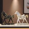 Resin Running Horse Figurine Decor Living Room Office Desk Home Dcor Modern Luxury Animal Sculpture