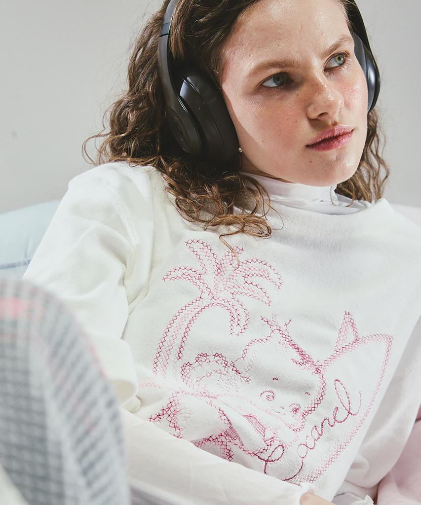 COCANCL Cross-Stitched Baby Surfer T-Shirt / Ivory