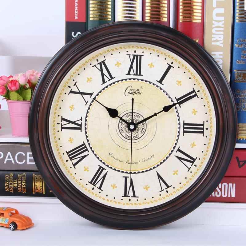 

33cm Retro Wall Clock Household European Living Room Quartz Clock Silent Electronic Clock Classical Retro ABS Clock Quartz Watch
