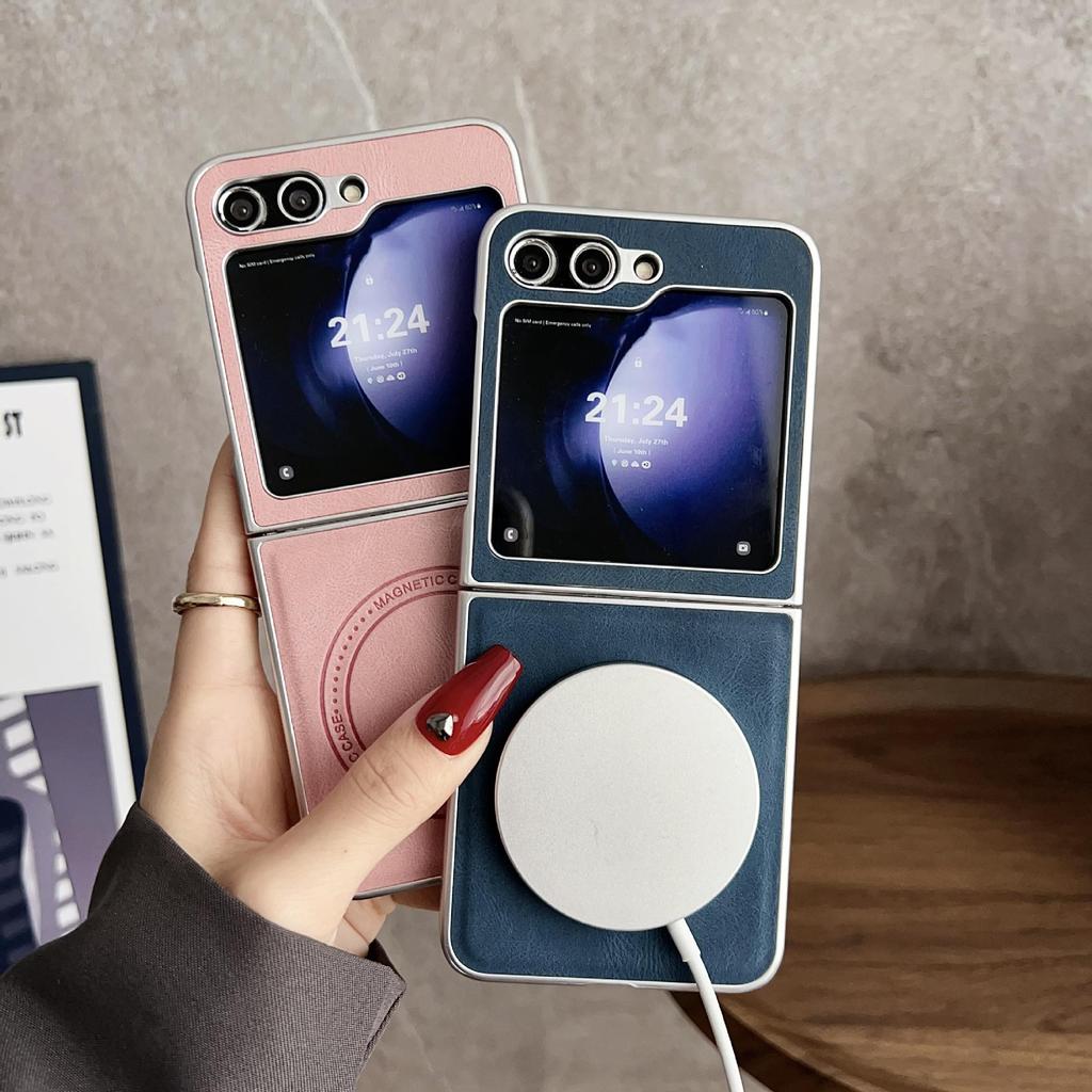 Magnetyczne etui Samsung Galaxy Z Flip7 Retro z fakturą Crazy Horse do Flip6/5