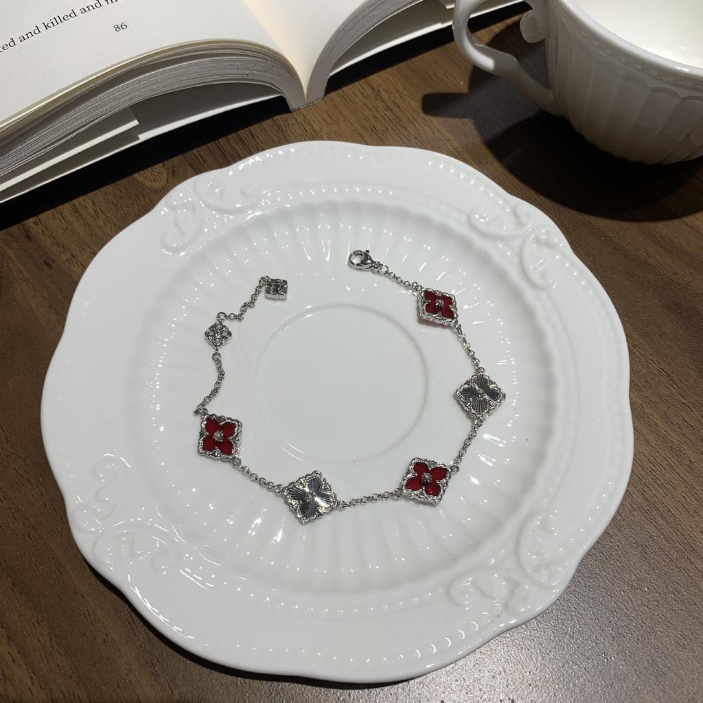 Buqi Latti Italienisch Gebürstet Mini Klein Vierblättriges Kleeblatt Fünfblättrig Laser Armband Damen Retro Hofstil