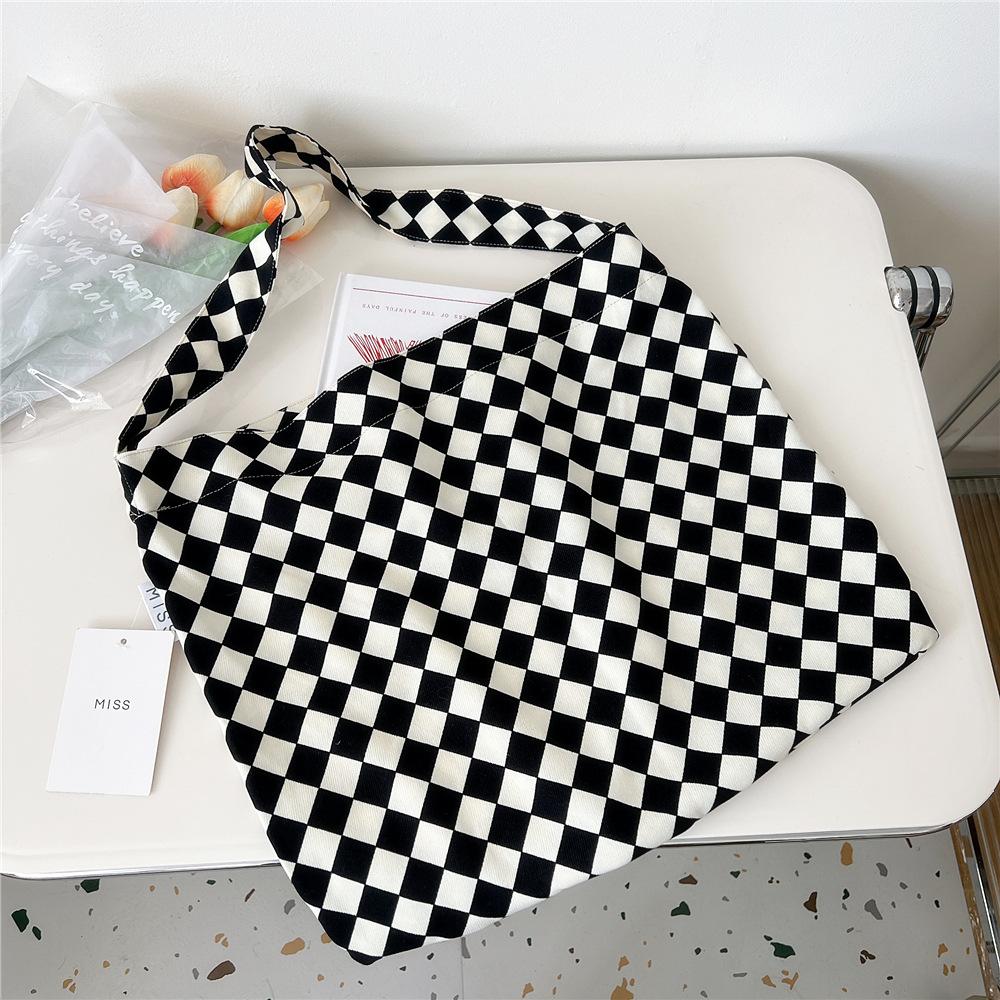 Knitted Mobile Phone Bag For Women In Spring And Autumn Cute Cartoon Versatile One Shoulder Diagonal Cross Bag Travel Coin Purse Small Handbag