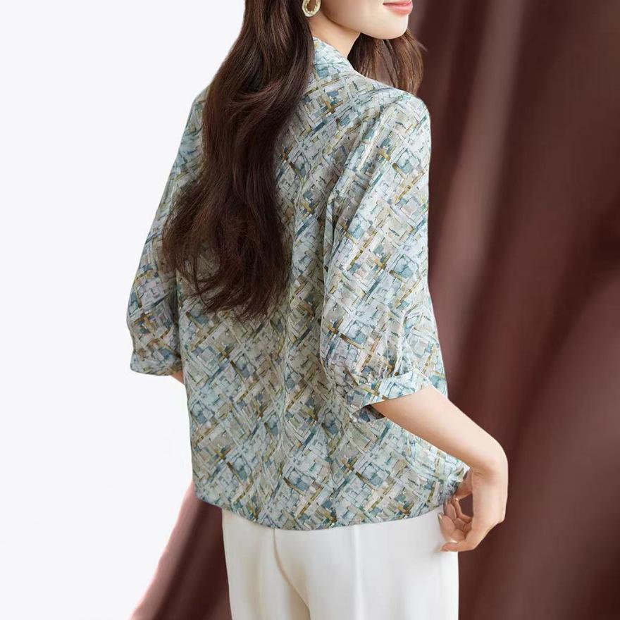 Summer new fashion temperament printed lapel silk short-sleeved shirt mulberry silk shirt shirt shirt top