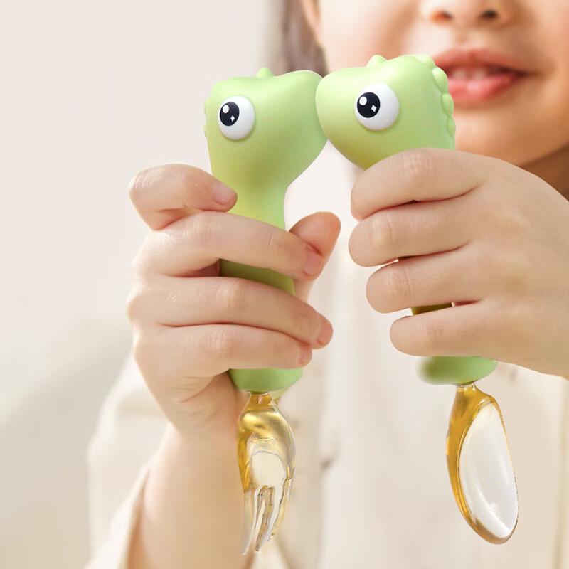 Набор детских вилок и ложек с самокормлением