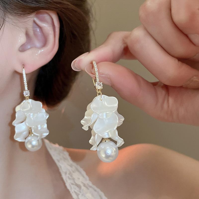 Silver Needle Super Fairy Elegant Bow Flower Stud Earrings French Light Luxury Earrings Literary Style Sweet Versatile Earrings